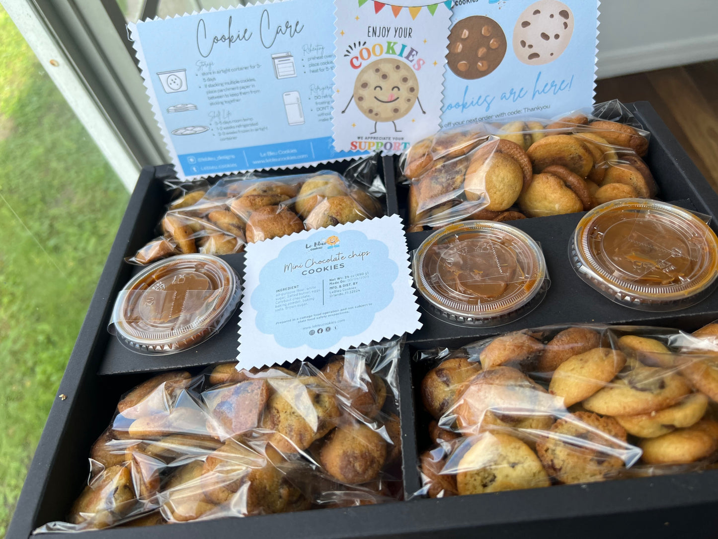 Mini chocolate chips dipping box