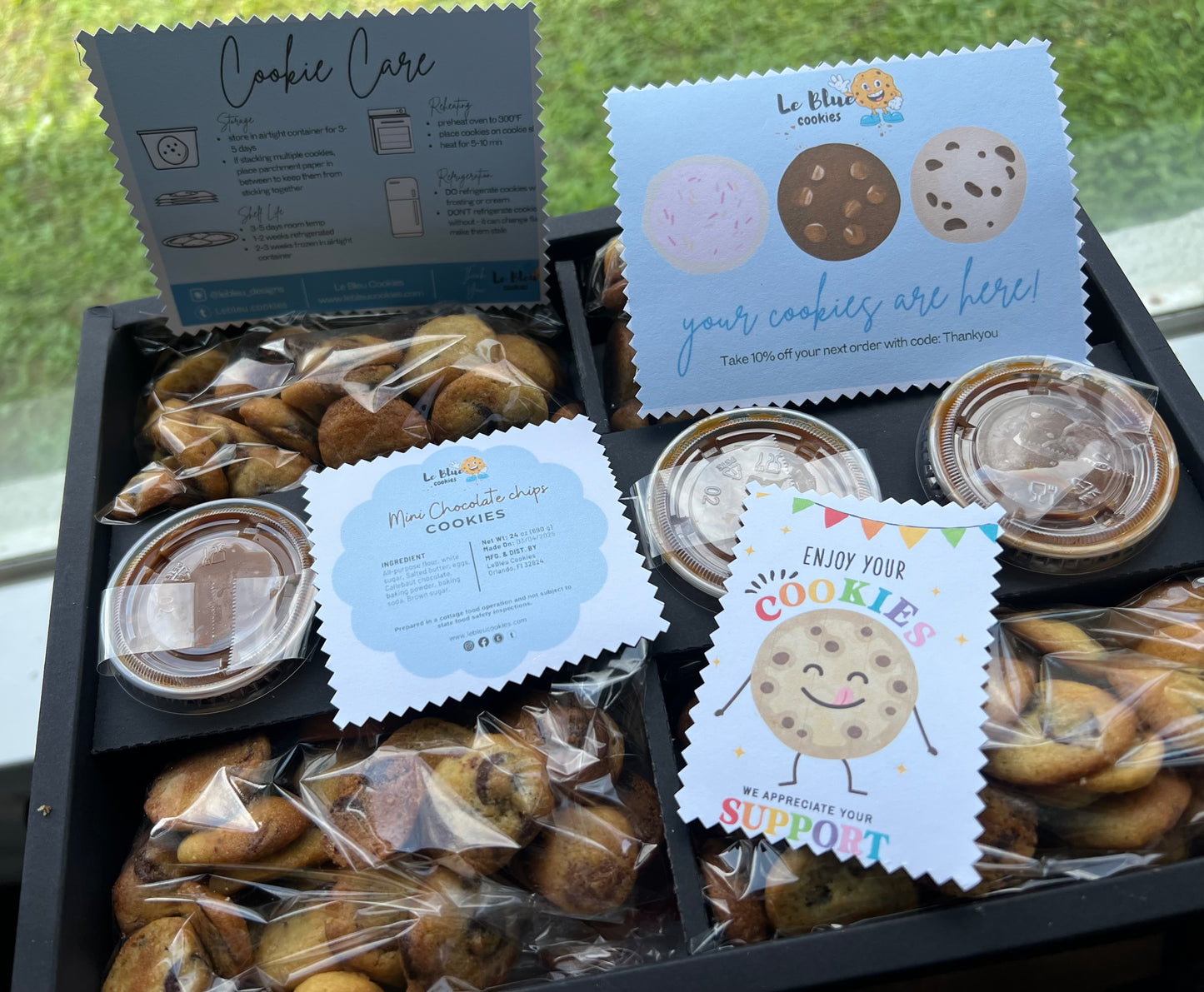 Mini chocolate chips dipping box